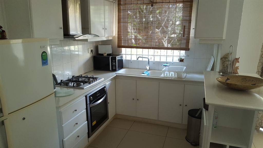 Villa In Le Tamier, 4 Bedrooms, 300M Flic En Flac Beach Ngoại thất bức ảnh